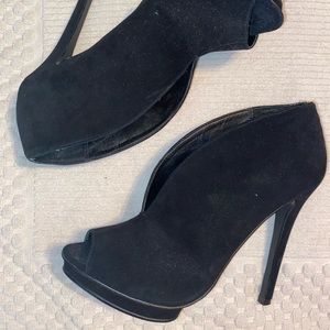 Express Peep toe/open foot shoe booties